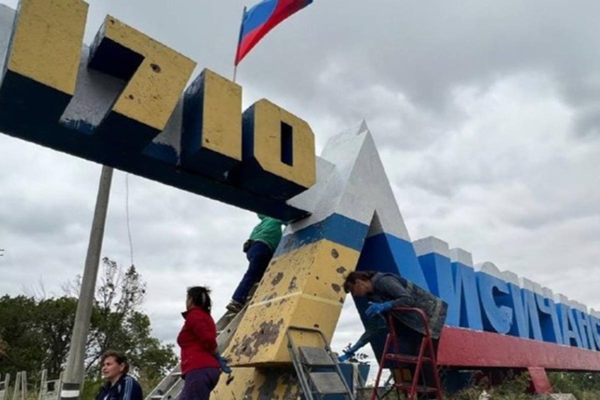 "Это вообще нормально?": Местные рассказали об отношении "мэра" Лисичанска к людям