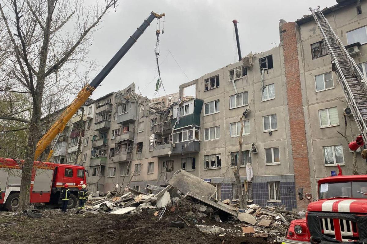 Росіяни атакували Слов'янськ: деталі обстрілу - фото Росіяни атакували Слов'янськ: деталі обстрілу - фото