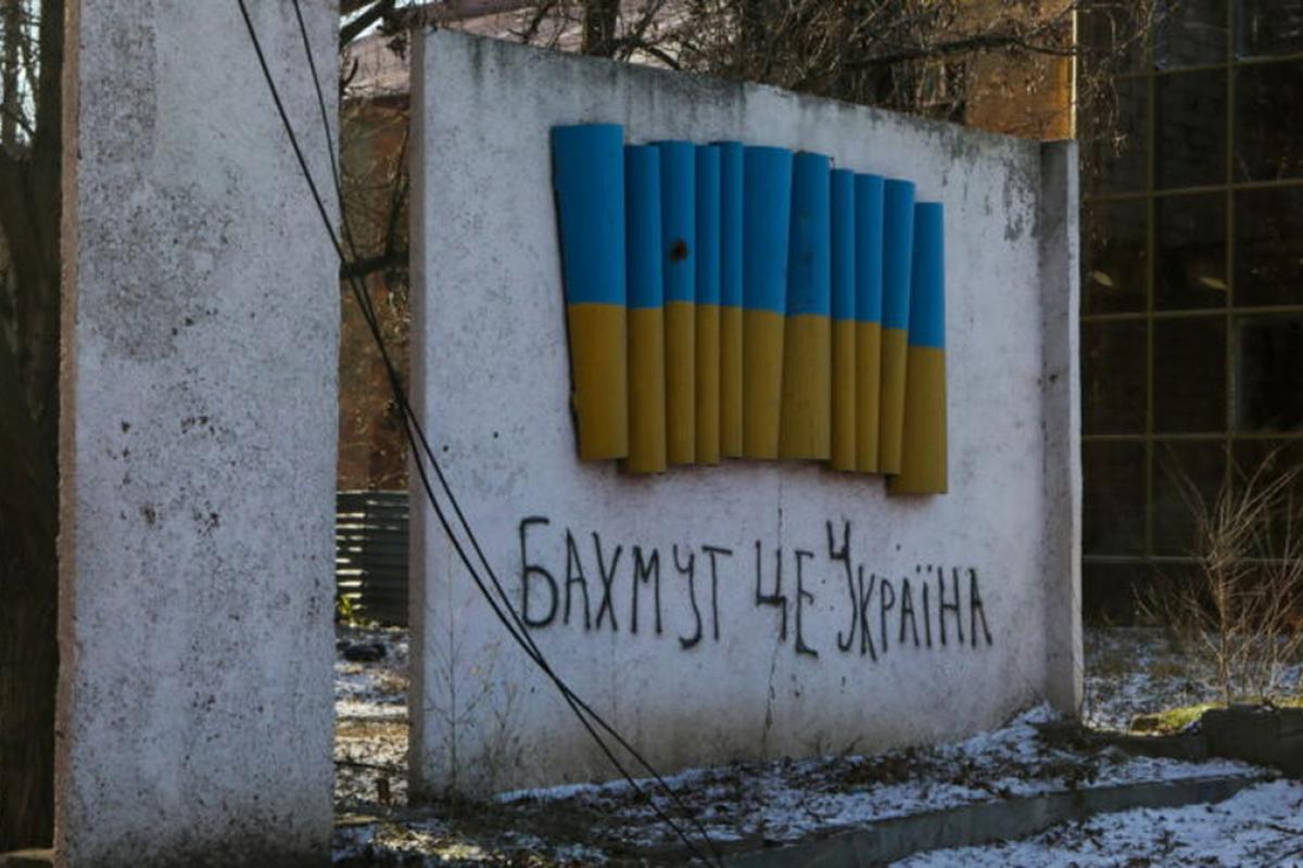 "Для росіян він став капканом": військовий про ситуацію в Бахмуті "Для росіян він став капканом": військовий про ситуацію в Бахмуті