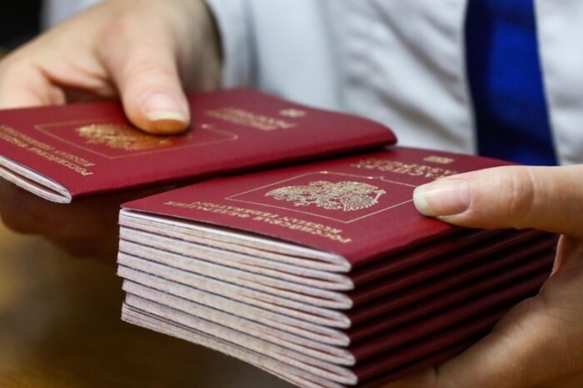 "Приказали ускорить, но не знают как": Как проходит паспортизация в Лисичанске "Приказали ускорить, но не знают как": Как проходит паспортизация в Лисичанске