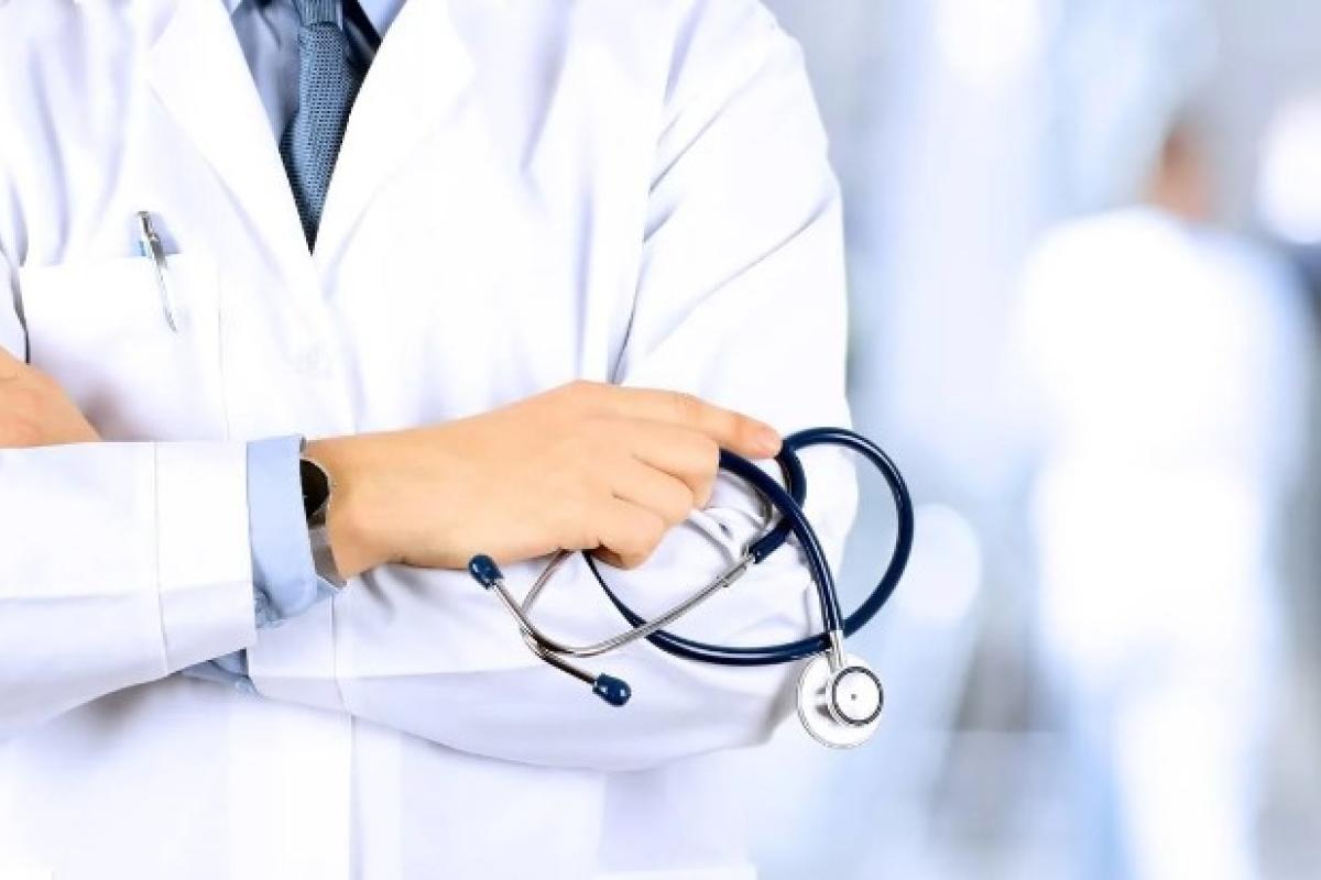 Праздник на фоне руин: как прошел День медицинского работника в Северодонецке - фото