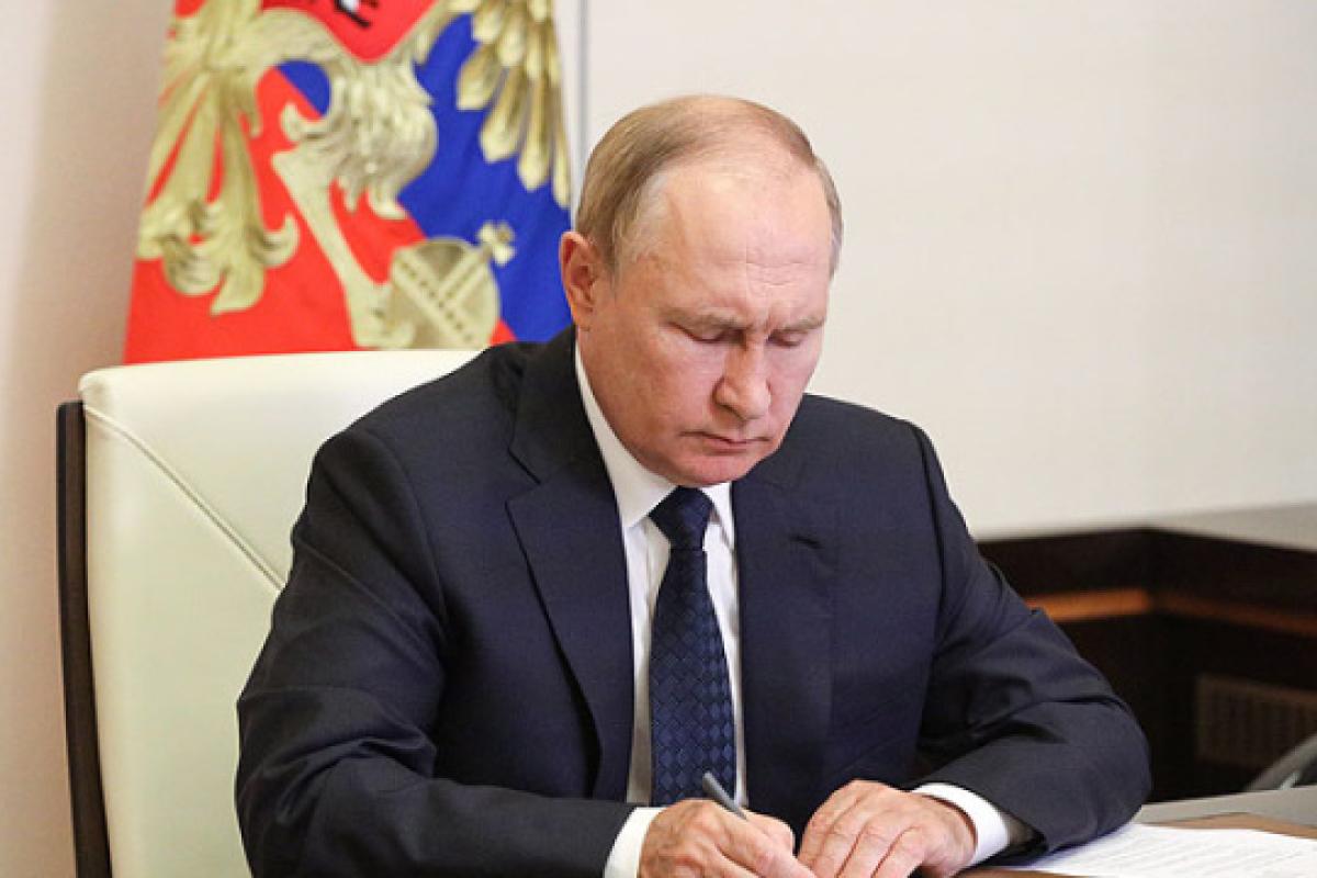 Чем Путин пригрозил Украине из-за "прилетов" по России Чем Путин пригрозил Украине из-за "прилетов" по России