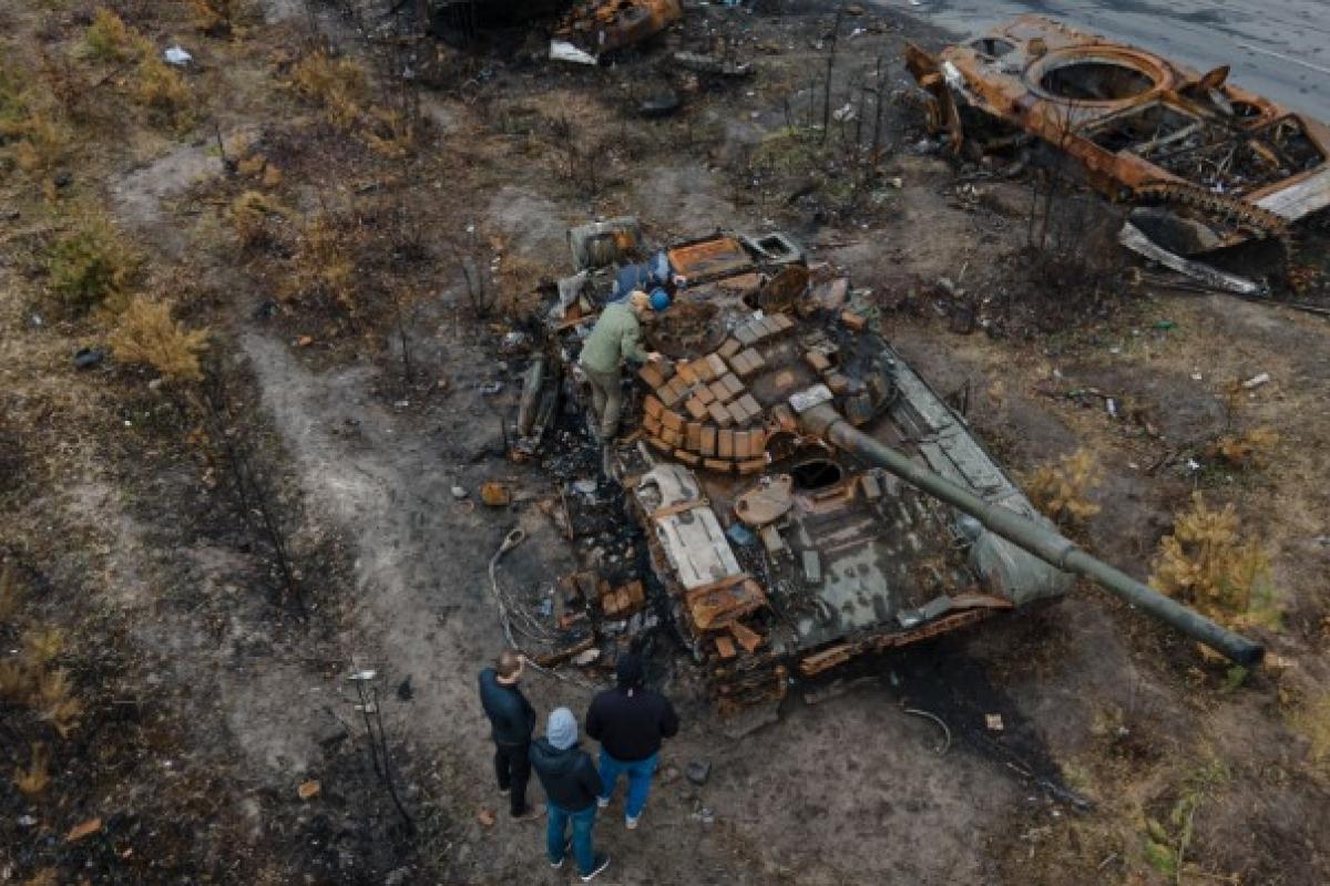 Заіржавілі боєприпаси та нестача техніки: Як окупанти вирішують свої проблеми на фронті - фото