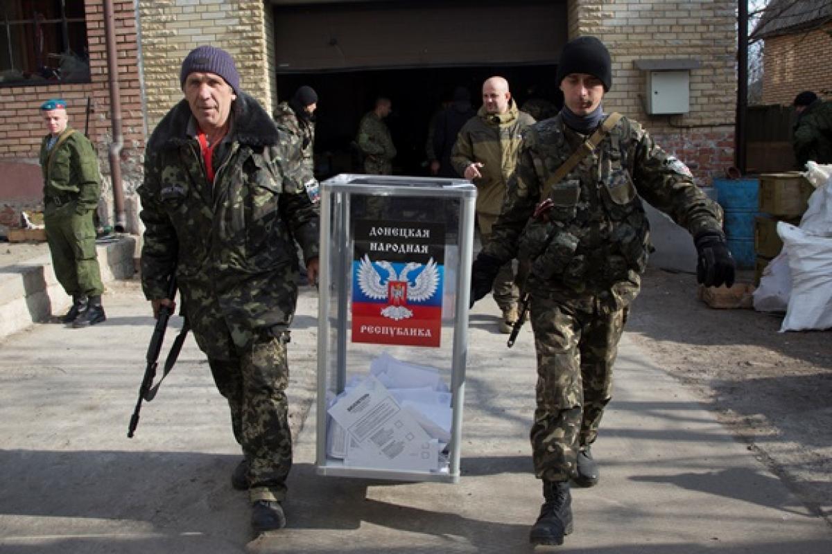 "Достроково та на виїзд": Як у "ДНР" буде проходити голосування під час псевдореферендуму "Достроково та на виїзд": Як у "ДНР" буде проходити голосування під час псевдореферендуму
