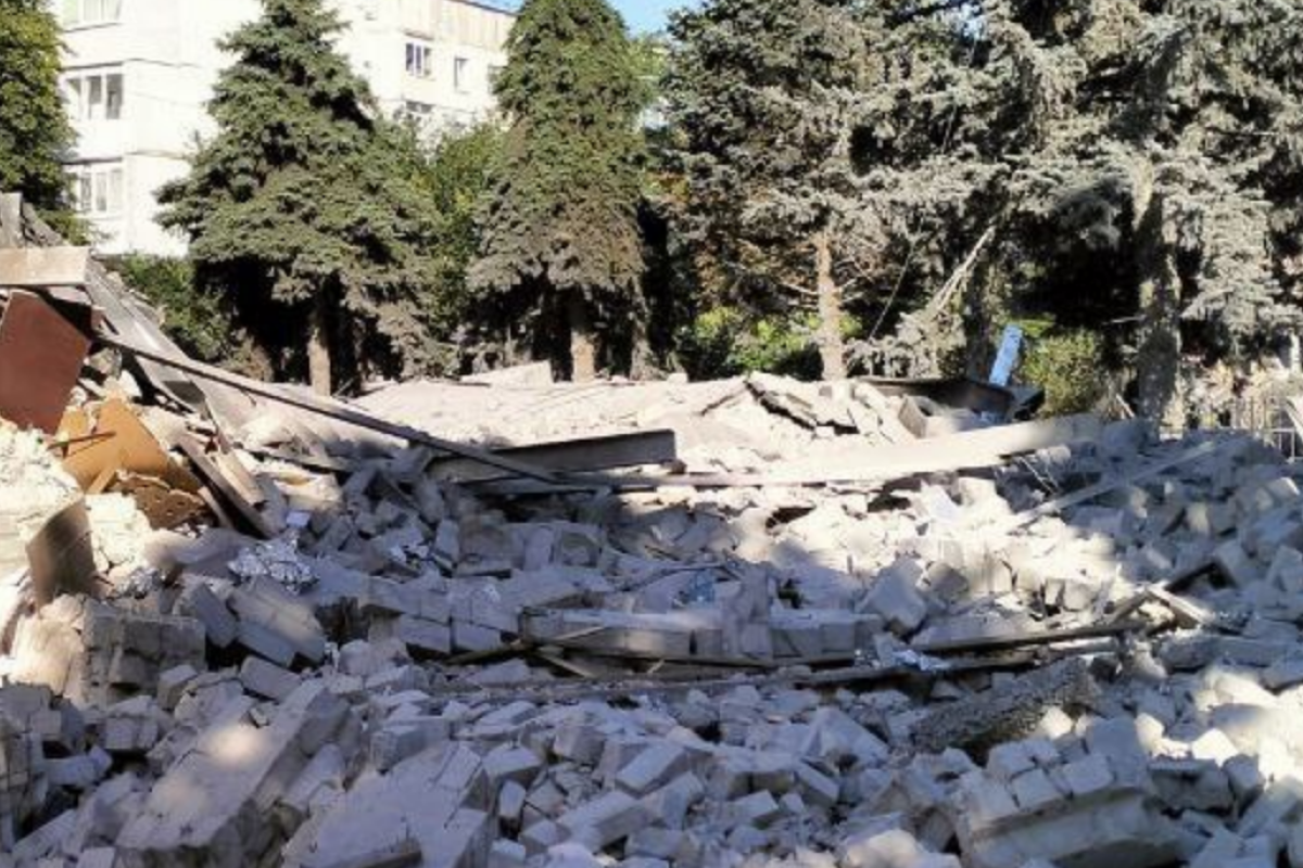 У мережі показали наслідки прильотів у Кремінній - фото У мережі показали наслідки прильотів у Кремінній - фото