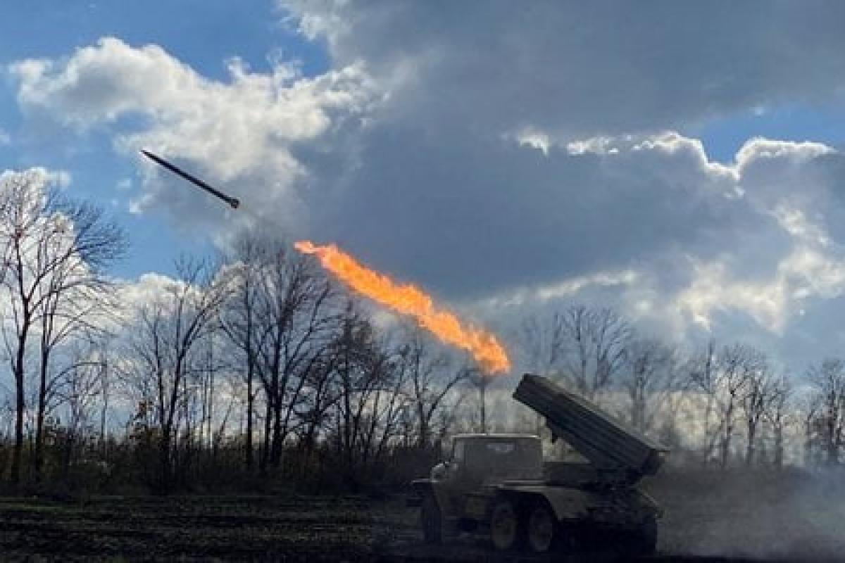 "Окупанти атакували з артилерії та намагались штурмувати": ЛОВА про ситуацію біля лінії фронту "Окупанти атакували з артилерії та намагались штурмувати": ЛОВА про ситуацію біля лінії фронту