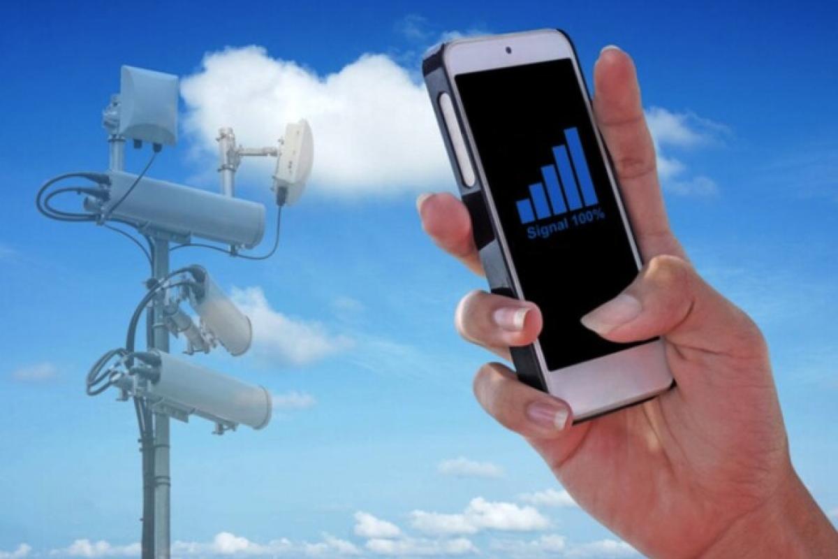 "Будут контролировать каждый звонок и каждое сообщение": ЛОВА о новых мобильных сетях на Луганщине