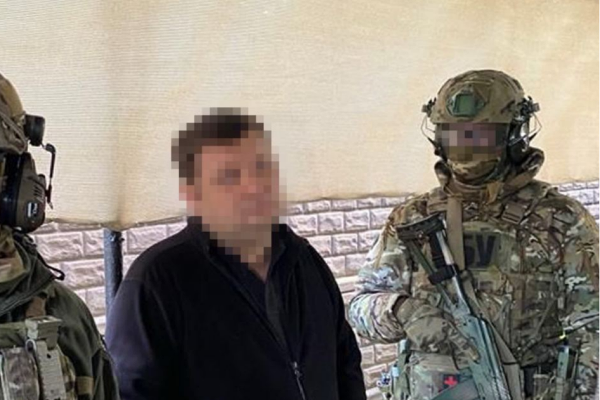 Работал на кремлевского "военкора": СБУ задержала государственного предателя на Днепропетровщине Работал на кремлевского "военкора": СБУ задержала государственного предателя на Днепропетровщине