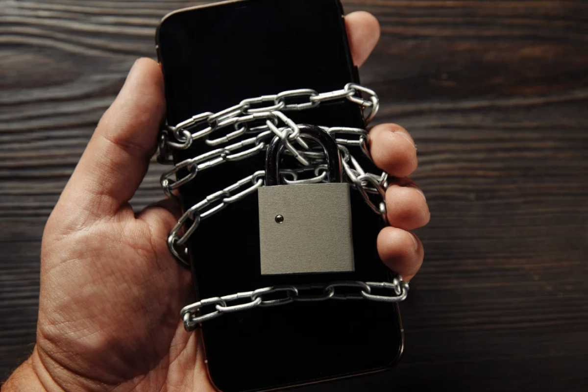 "Контроль с детства": Оккупанты проводят рейды по учебным заведениям Луганской области "Контроль с детства": Оккупанты проводят рейды по учебным заведениям Луганской области