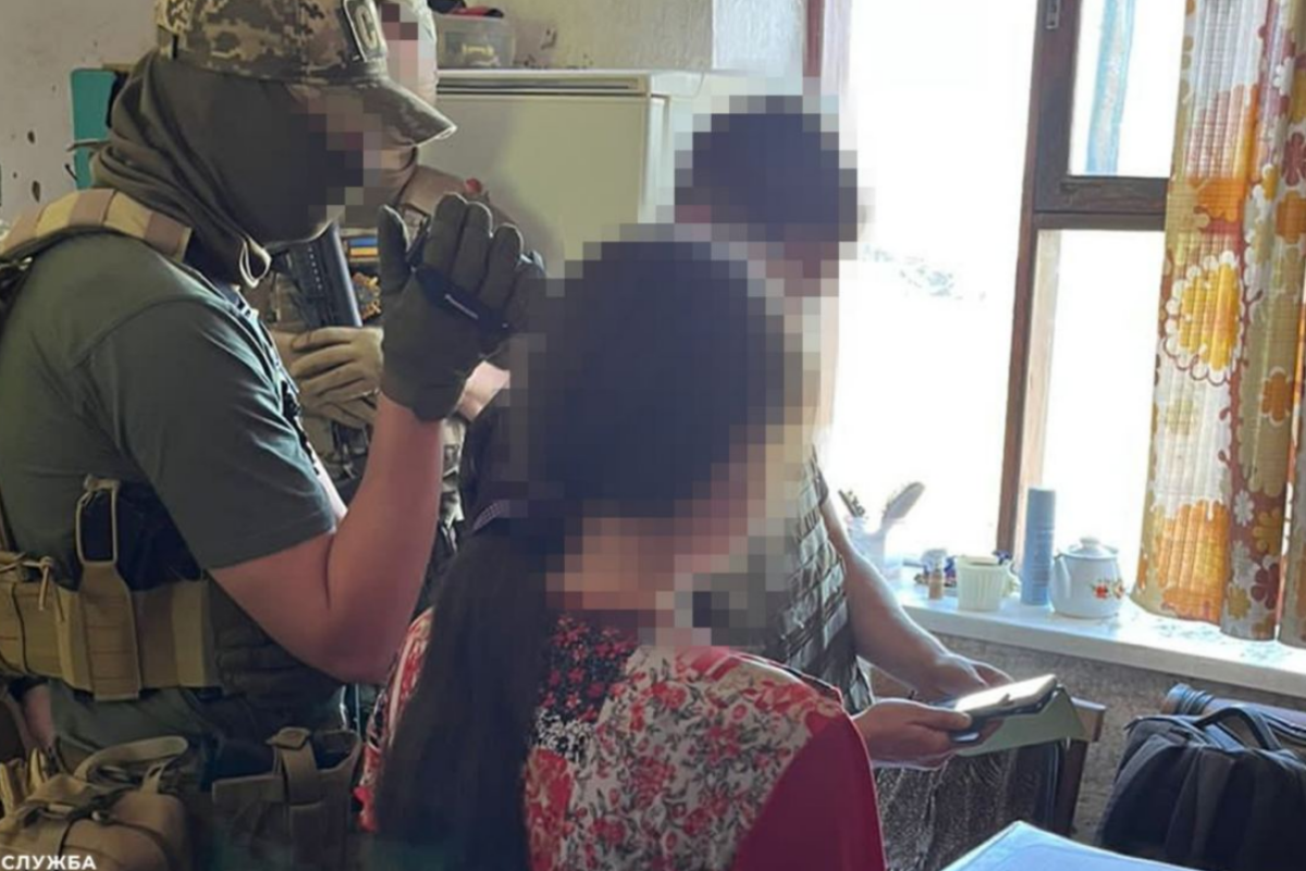 "Охотились" на ПВО: СБУ задержала двух вражеских агенток в Запорожье "Охотились" на ПВО: СБУ задержала двух вражеских агенток в Запорожье