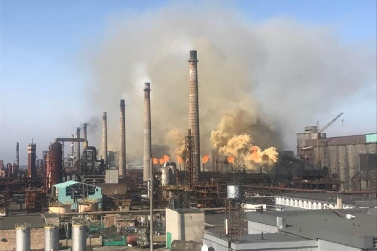 З Авдіївського коксохімічного заводу евакуювали останніх співробітників, там ще залишаються цивільні - Барабаш