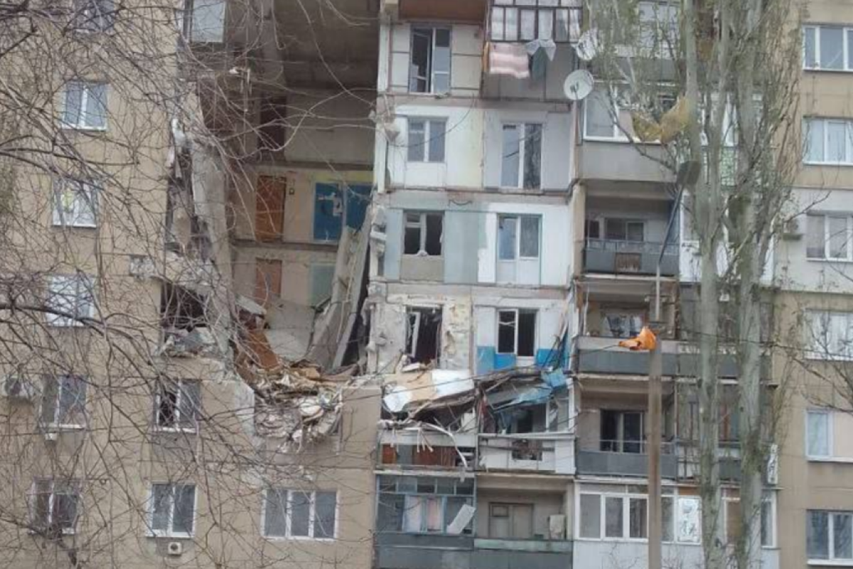 "Всех выселяют": Что пишут очевидцы об обвале дома в Рубежном "Всех выселяют": Что пишут очевидцы об обвале дома в Рубежном