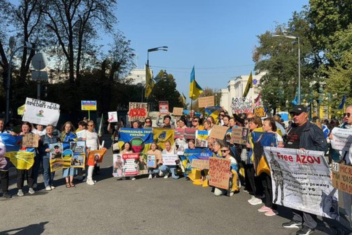 Мариупольцы протестуют против строительства ипотечного жилья на руинах их домов Мариупольцы протестуют против строительства ипотечного жилья на руинах их домов