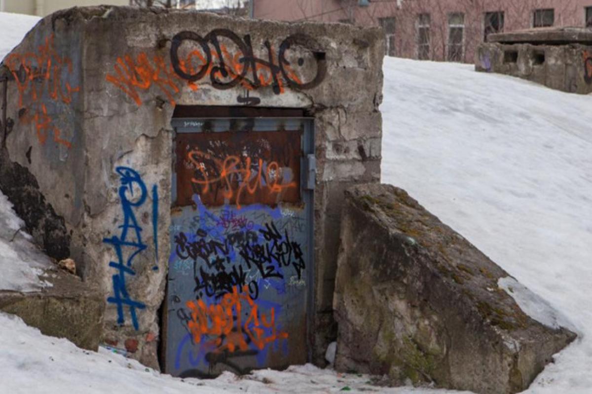 Укриття по "ЛНРовські": чому старобільчани бояться своїх бомбосховищ - ВІДЕО Укриття по "ЛНРовські": чому старобільчани бояться своїх бомбосховищ - ВІДЕО