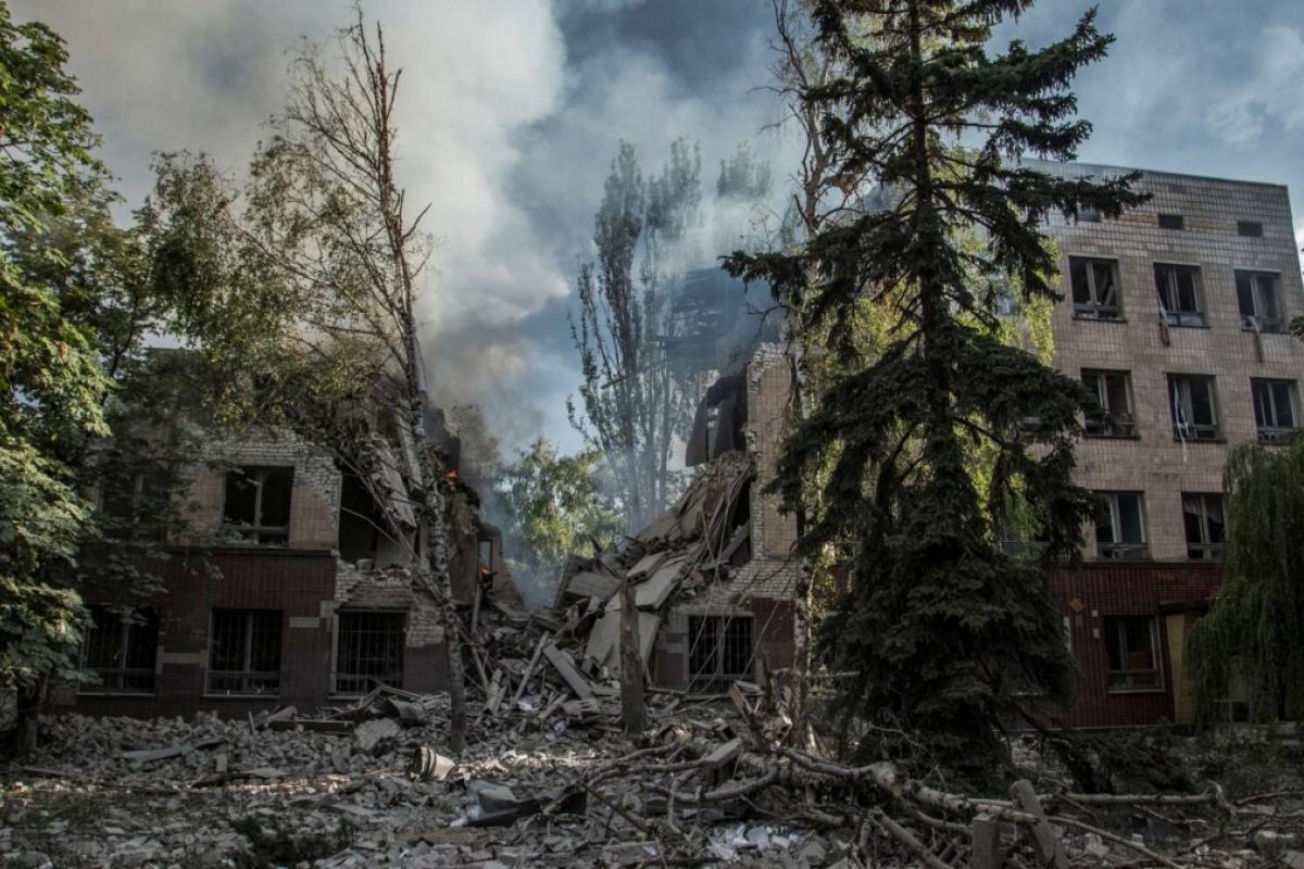 Обстріли та загиблі у Лисичанську: чергові трагічні події сталися на окупованому сході Обстріли та загиблі у Лисичанську: чергові трагічні події сталися на окупованому сході