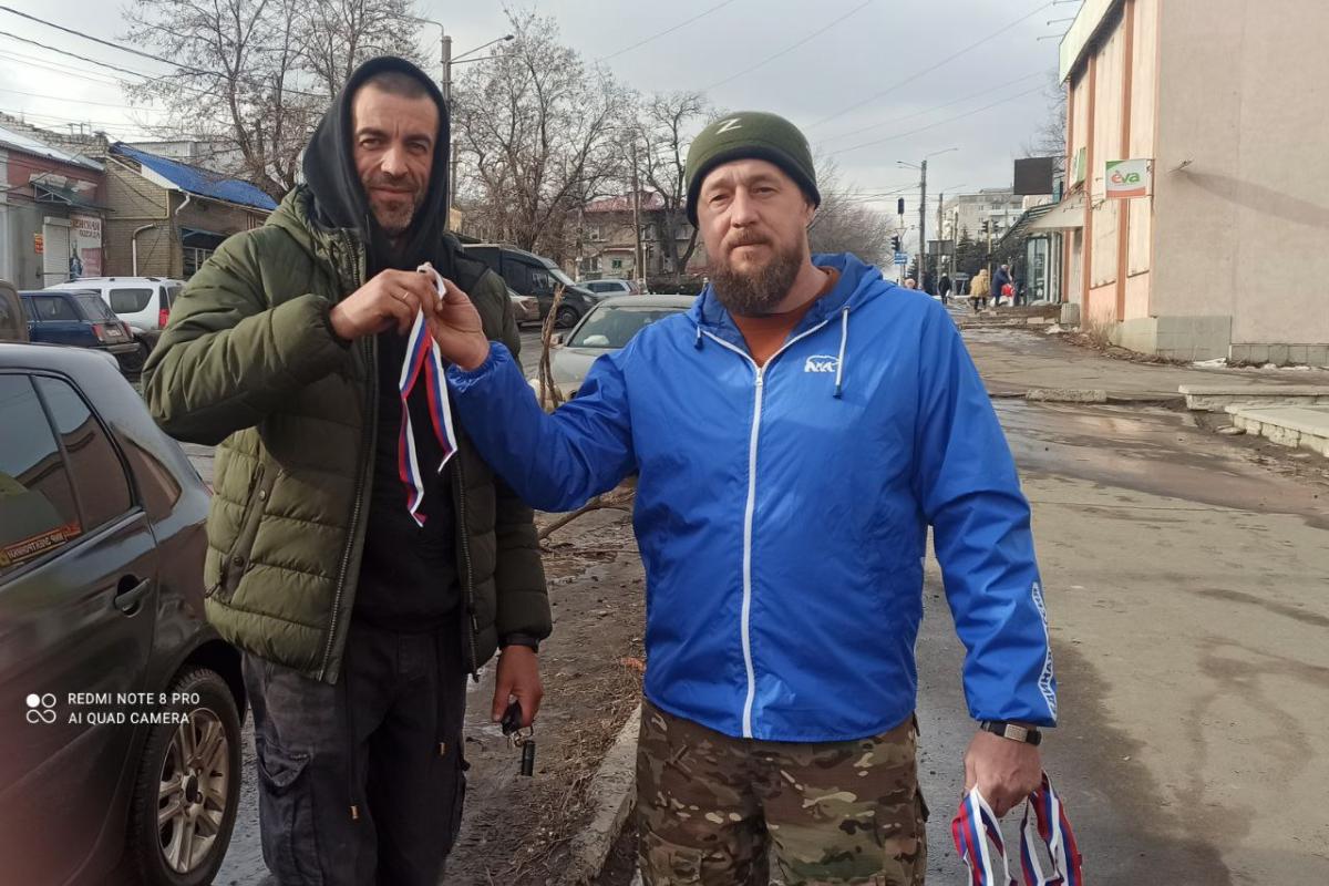 Триколор замість відбудови: святкування «Русской весни» в Лисичанську на фоні розрухи