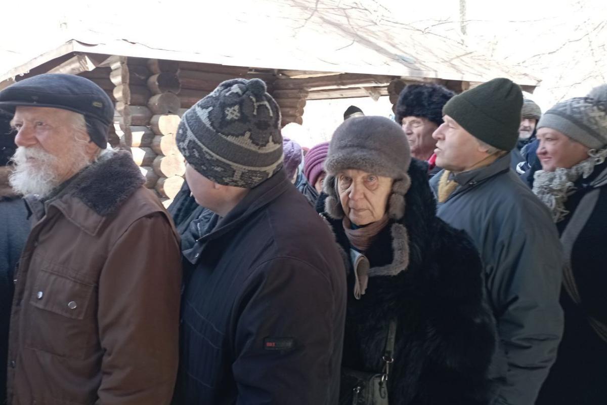 На третій рік окупації Рубіжного та Сіверськодонецька ситуація для місцевих мешканців лише погіршується. Гуманітарна криза триває: продукти харчування залишаються дефіцитом для пенсіонерів, а соціальні виплати не покривають навіть базових потреб.