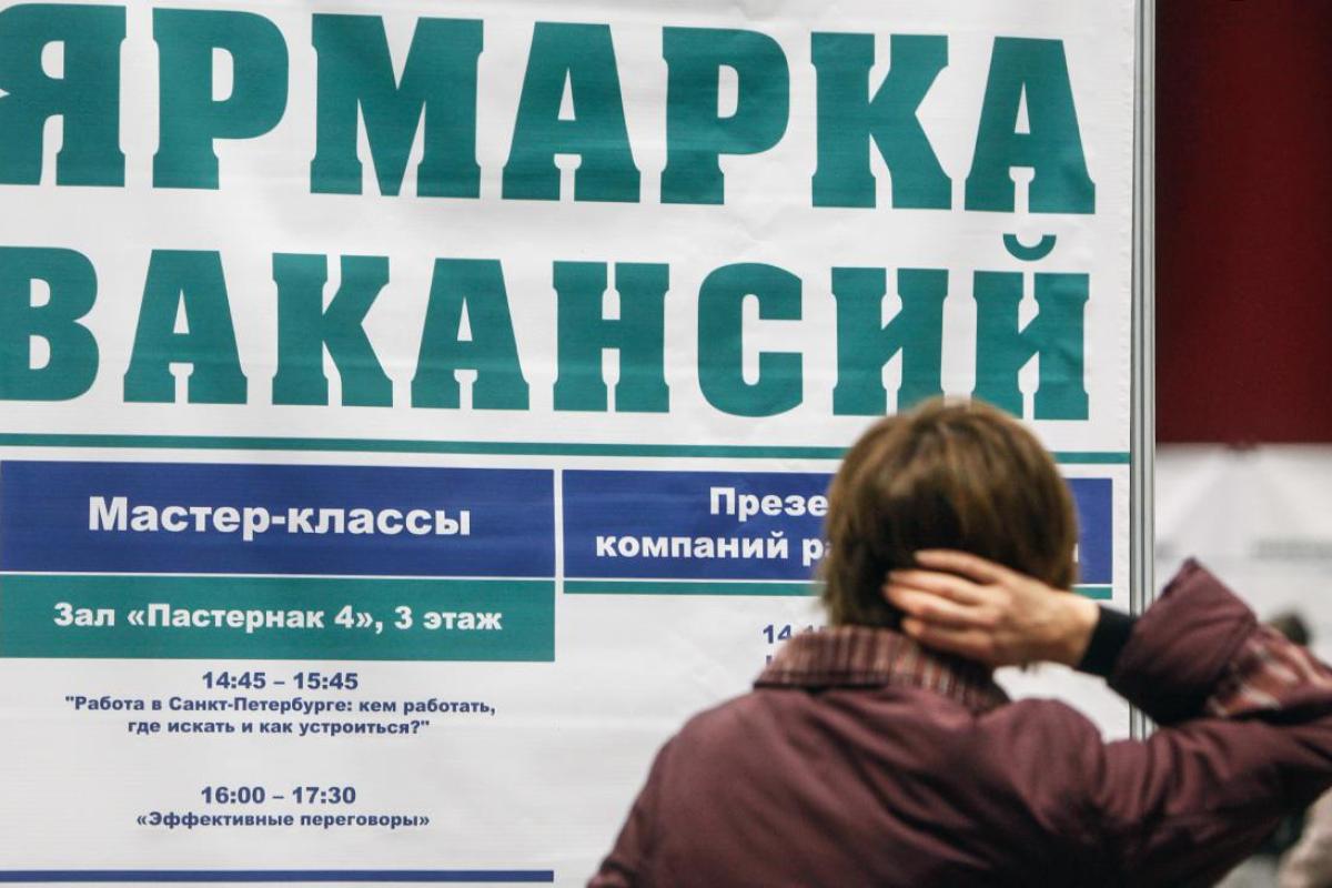 Криза кадрів в "ЛНР": брак лікарів, вчителів, енергетиків