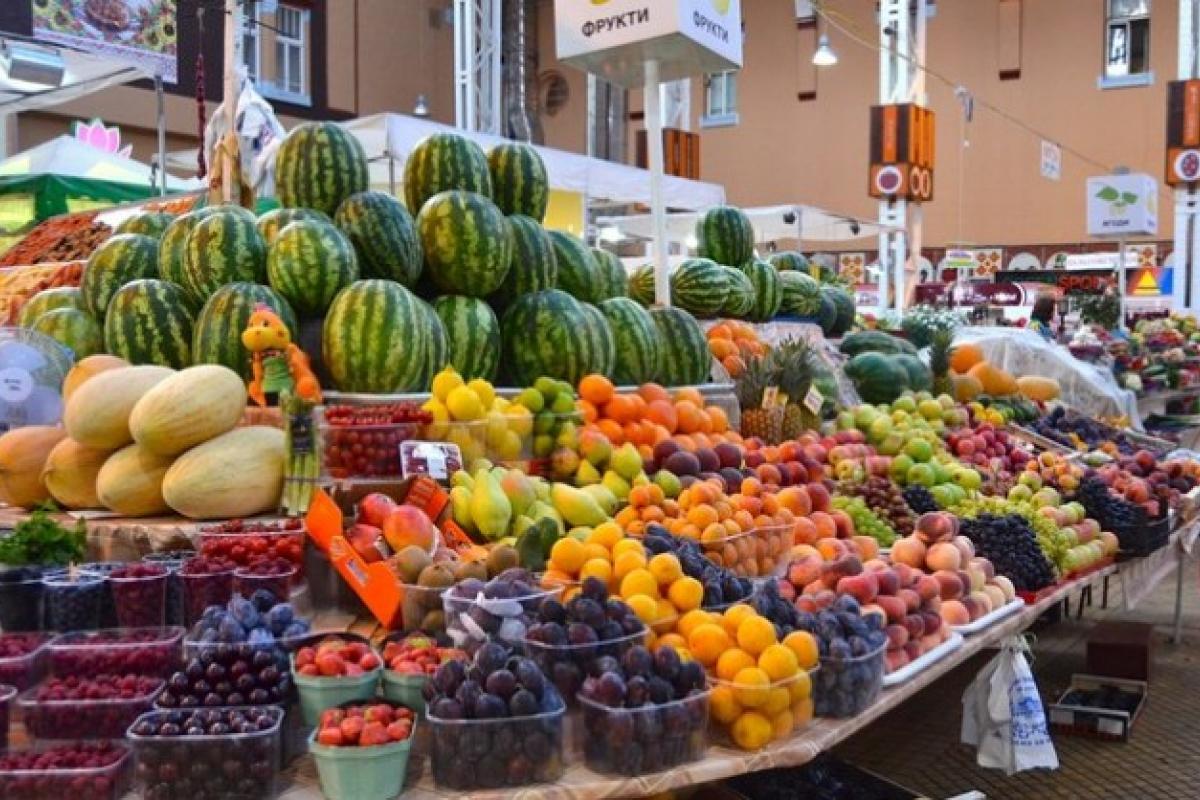 Літній ринок: що дорожчає, що дешевшає і що купують найохочіше
