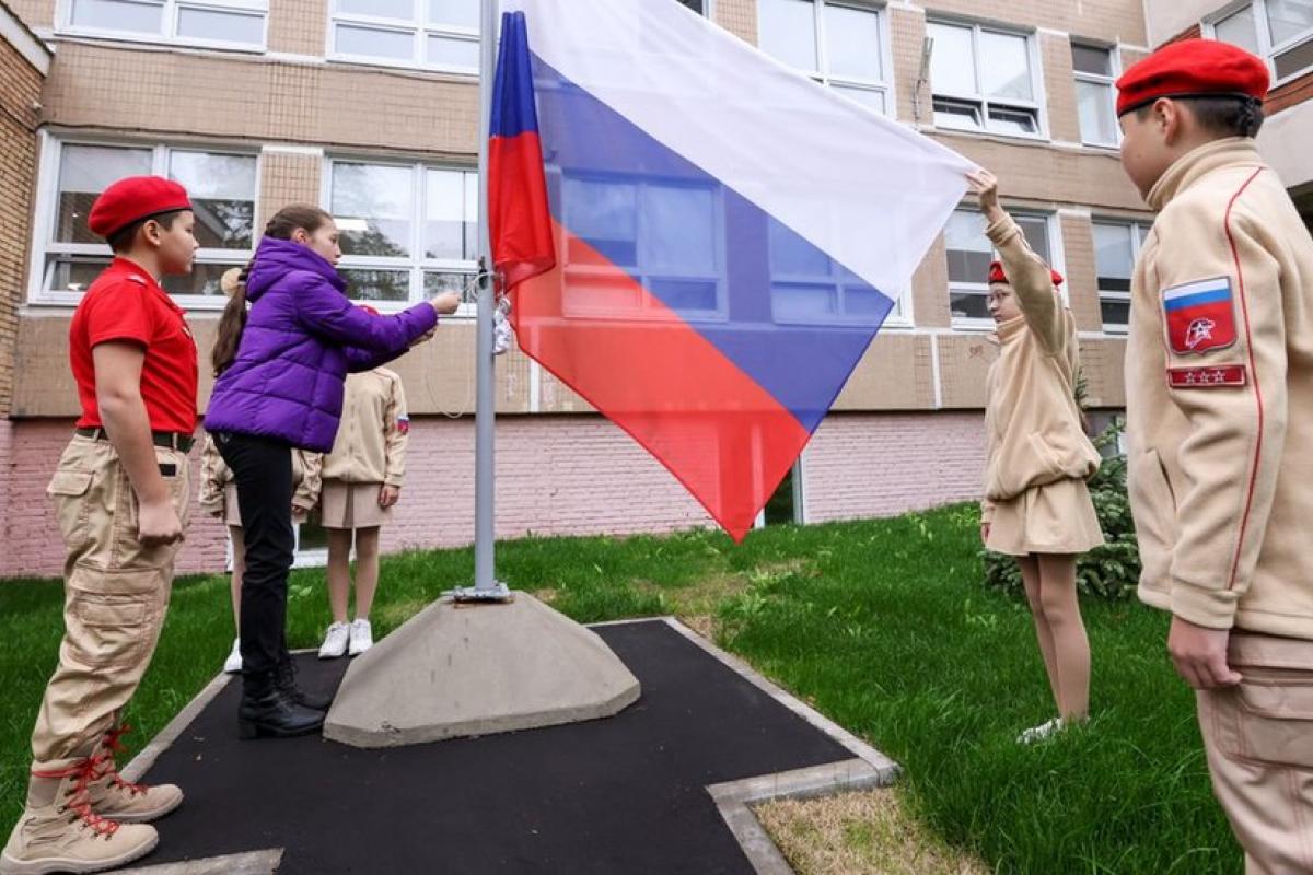 Замість англійської – «патріотизм»: як окупанти змінюють школи на ТОТ