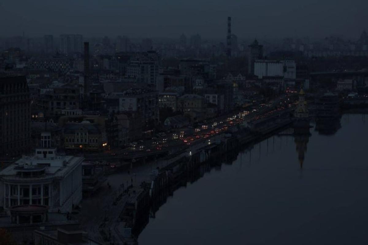 Найважча ситуація зі світлом цієї зими очікується у Києві, Одесі та Харкові — експерт