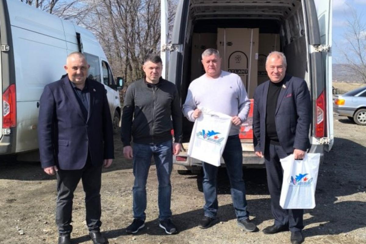 Місцеві розповіли, як окупаційна влада розтягує гуманітарку і приписує