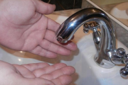 Часть оккупированной Луганщины осталась без водоснабжения вода