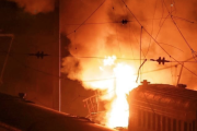 Ж/д вокзал Днепра снова под ударом - горит поезд удар по ж/д вокзалу в Днепре