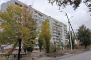 В оккупированном Северодонецке прорыв труб превратил двор в болото