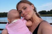 Анна Кошмал розповіла про госпіталізацію доньки: у Софії сталась гостра алергія Анна Кошмал розповіла про госпіталізацію доньки: у Софії сталась гостр