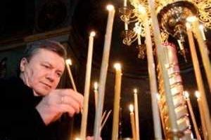 Янукович считает необходимым предоставить право верующим молиться там, где они пожелают