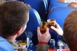 Пьяный авиапассажир – угроза безопасности полета