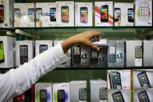 Продажи смартфонов впервые превысили отметку в миллиард штук