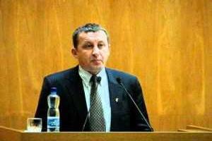 Власть и украинский народ должны действовать в унисон - В.Стаюра