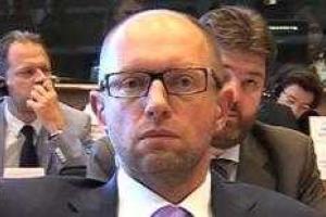 Я не обещаю улучшения ни сегодня, ни завтра - А.Яценюк