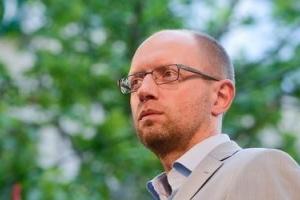 Россия начала вести себя как вооруженный гангстер на территории Европы - А.Яценюк