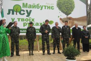 Луганщина активно участвует во Всеукраинской акции "Будущее леса в твоих руках"