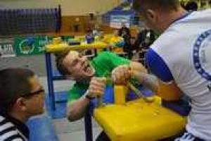 Харьковские "рукоборцы" привезли 5 медалей с чемпионата Европы