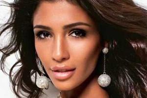 Санта Димополус не стесняется показываться без макияжа