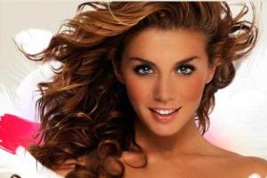 Анна Седокова продолжает фото- и видеоотчет для поклонников