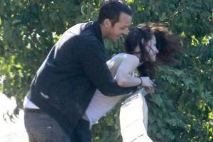 Звезда "Сумерек" Кристен Стюарт подала в суд за оскорбление