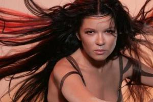 Руслана упрекнула "правителей" Украины