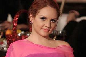 Беременная МакSим "заказала" бывшего продюсера?