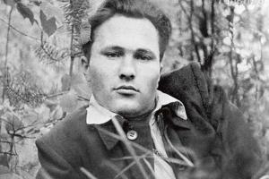 Памятный знак Василию Шукшину установили под Вологдой