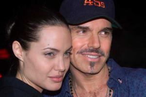 Тайны Анджелины Джоли поведал ее экс-наркодилер 