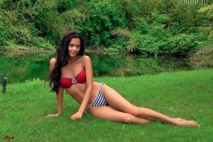 Экс-солистка группы "Фабрика" опозорилась из-за незнания флага России