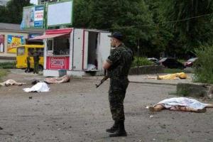 В Луганске боевики не позволяют забрать тела погибших до приезда российского ТВ 