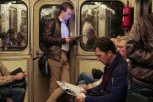 В киевском метро появился мобильный интернет