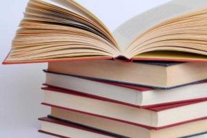  К Дню знаний Госкомтелерадио организовал книжную выставку