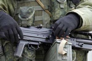 Боевики похитили тонну семечек, стулья, болты  и телефоны в Донецке 